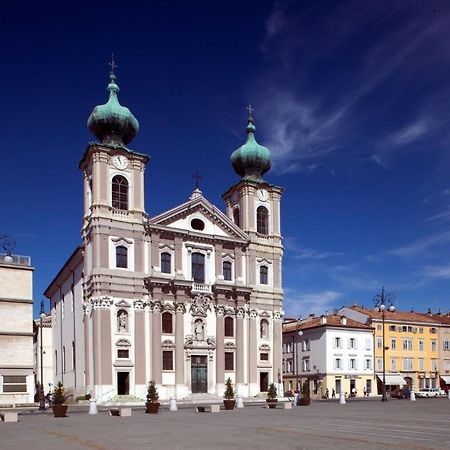 Gorizia Holiday Inn Rastello Suite Luaran gambar