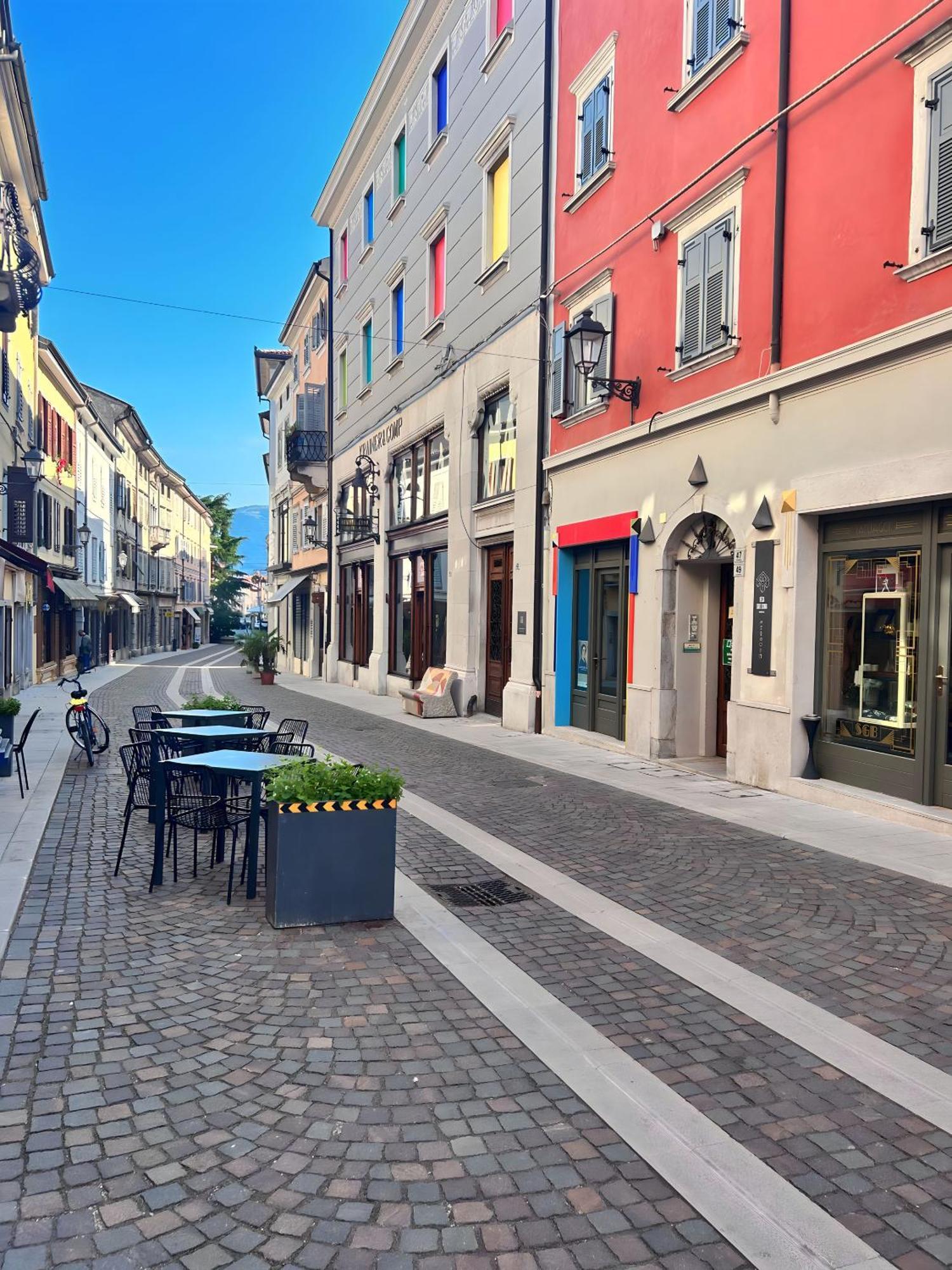 Gorizia Holiday Inn Rastello Suite Luaran gambar